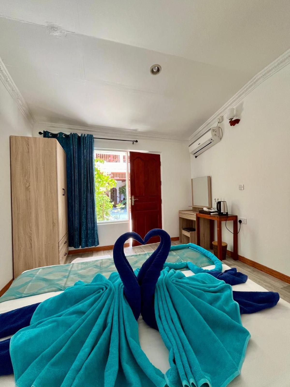 Ithaa Dhigurah - Feel Like Home Stay Exterior photo